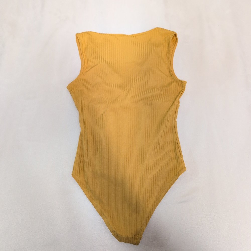H&M Ribbed Yellow V-Neck Bodysuit - Size S - Picture 3 of 7